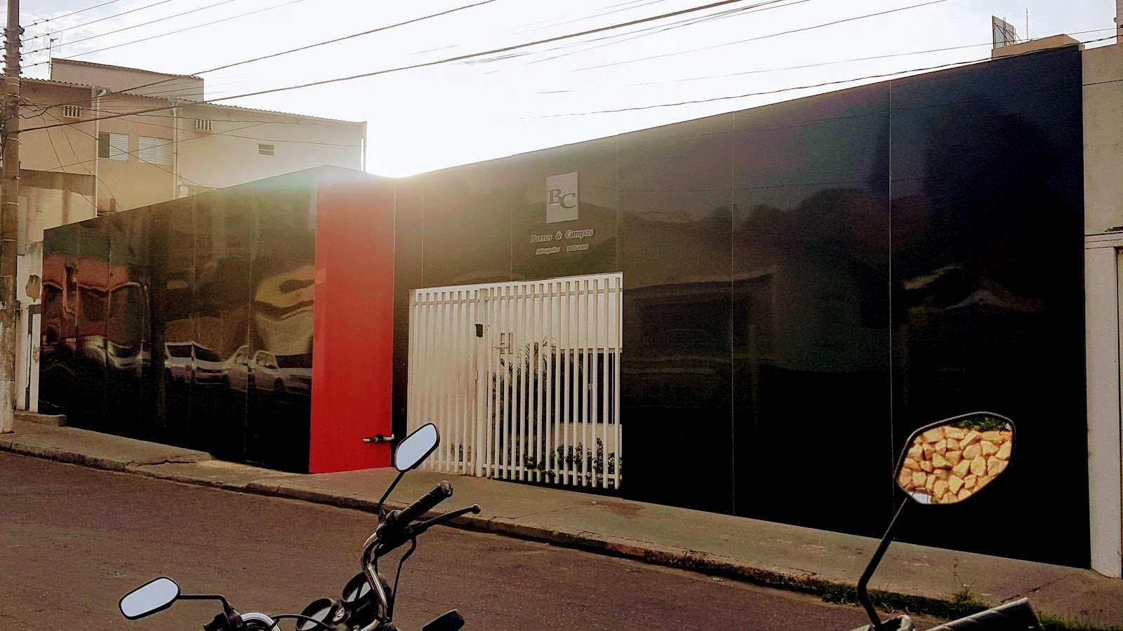 Fachada do escritório Barros Advogados Associados no Dom Aquino, em Cuiabá